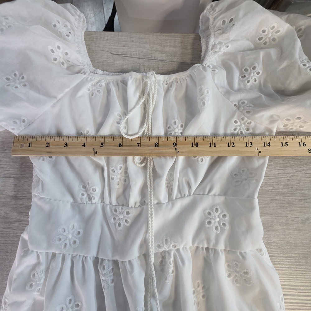 White Eyelet Womens Dress Size Medium - Picture 6 of 7